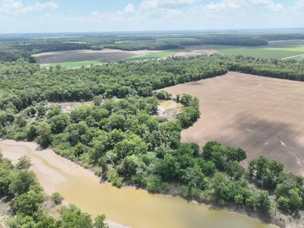 Address not disclosed, Burnt Prairie, IL 62820