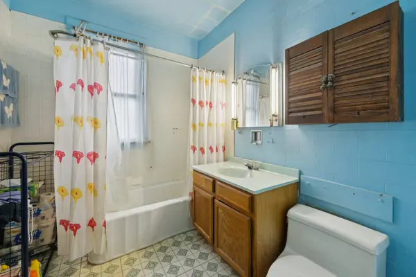 4421 W Montana ST, Chicago, IL 60639
