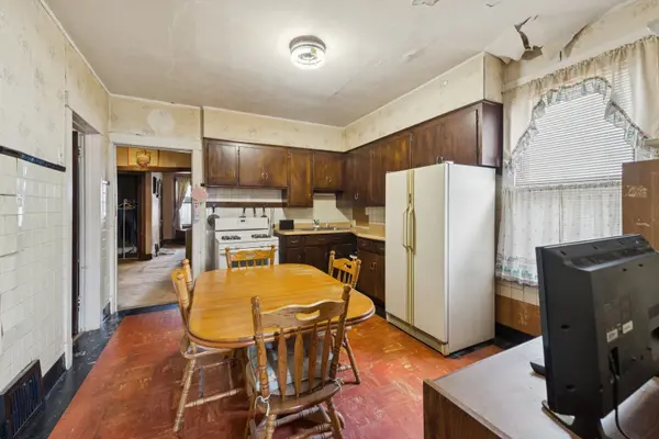 4421 W Montana ST, Chicago, IL 60639