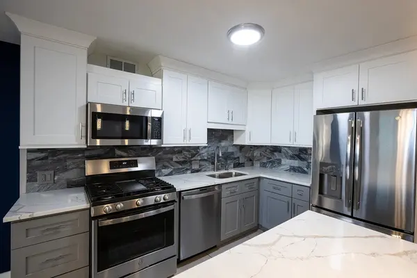 400 E Randolph ST #825, Chicago, IL 60601