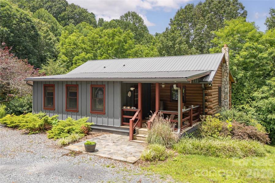 47 Buchanan LN, Canton, NC 28716