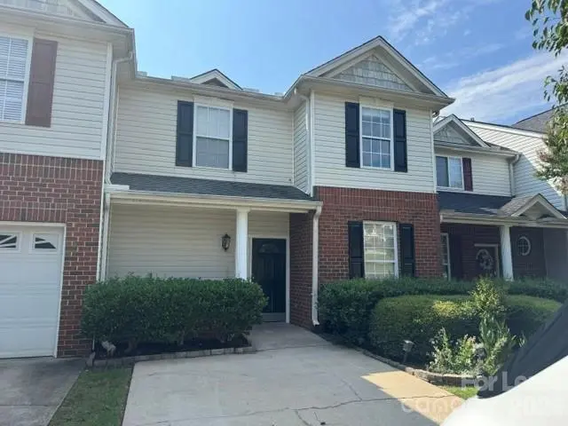 126 Marshland LN, Greer, SC 29650