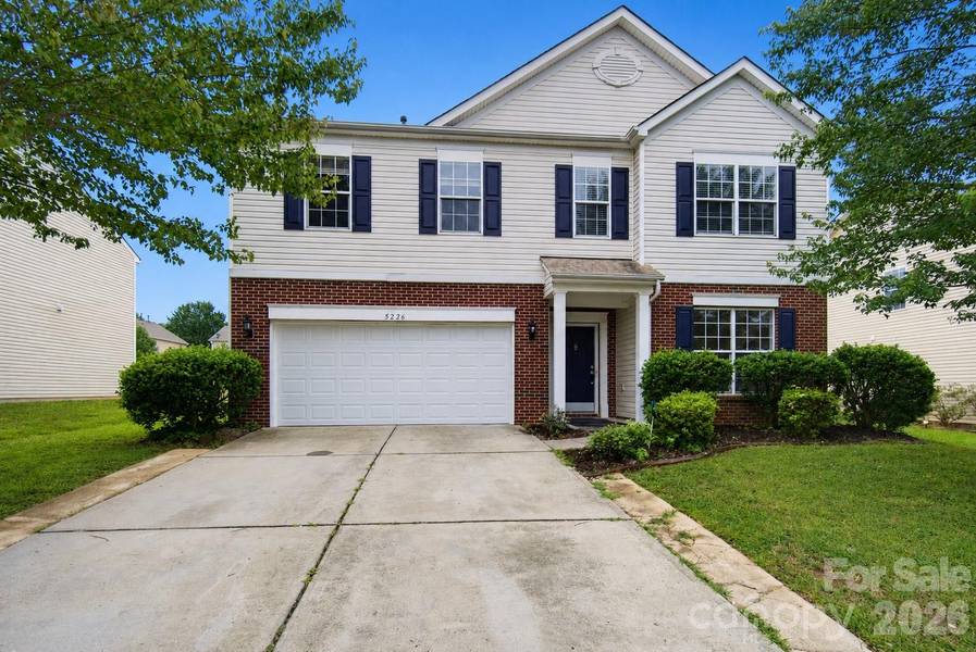 5226 Coffeeberry LN, Charlotte, NC 28227