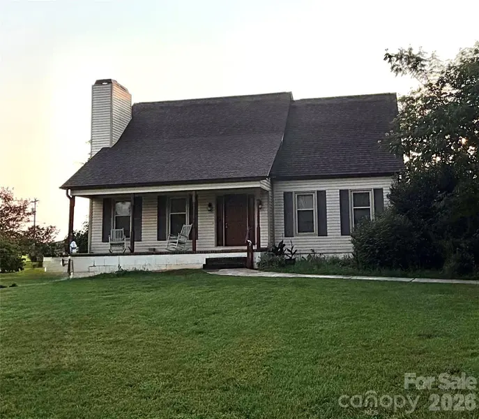 123 Valley Oaks DR, Advance, NC 27006