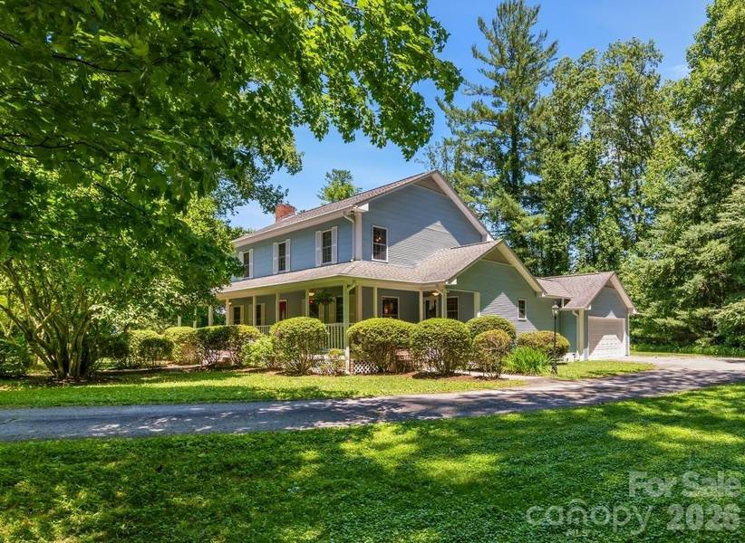 1064 Maplewood CT, Hendersonville, NC 28791