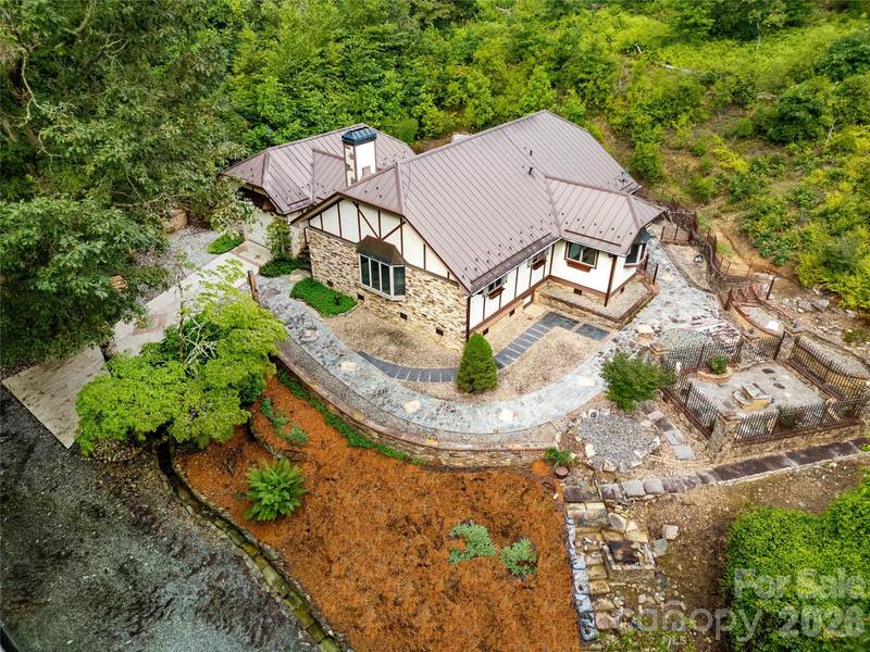 275 Hubbard Hollow RD, Rosman, NC 28772