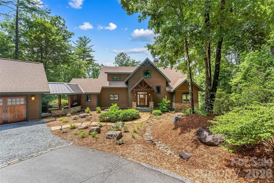 1814 Yellow Fork TRL E, Nebo, NC 28761