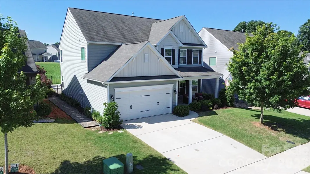 111 Lantern Acres DR, Mooresville, NC 28115