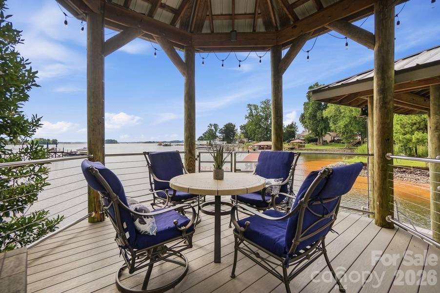 3210 Lake Shore RD S, Denver, NC 28037