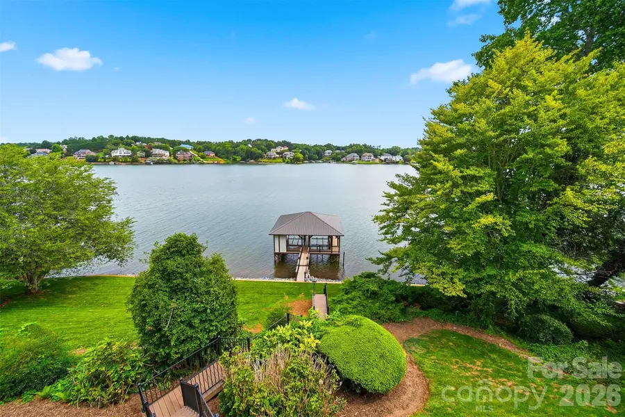 476 44th Avenue DR NW, Hickory, NC 28601
