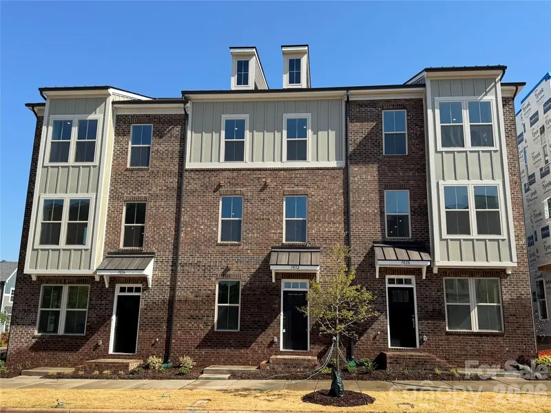 4113 Westbound DR, Charlotte, NC 28278