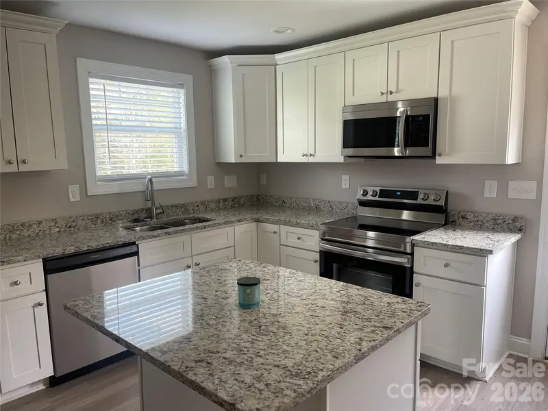 1711 Greenbrooke RD, Hudson, NC 28638