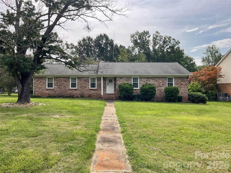 14232 Springwater DR, Matthews, NC 28105