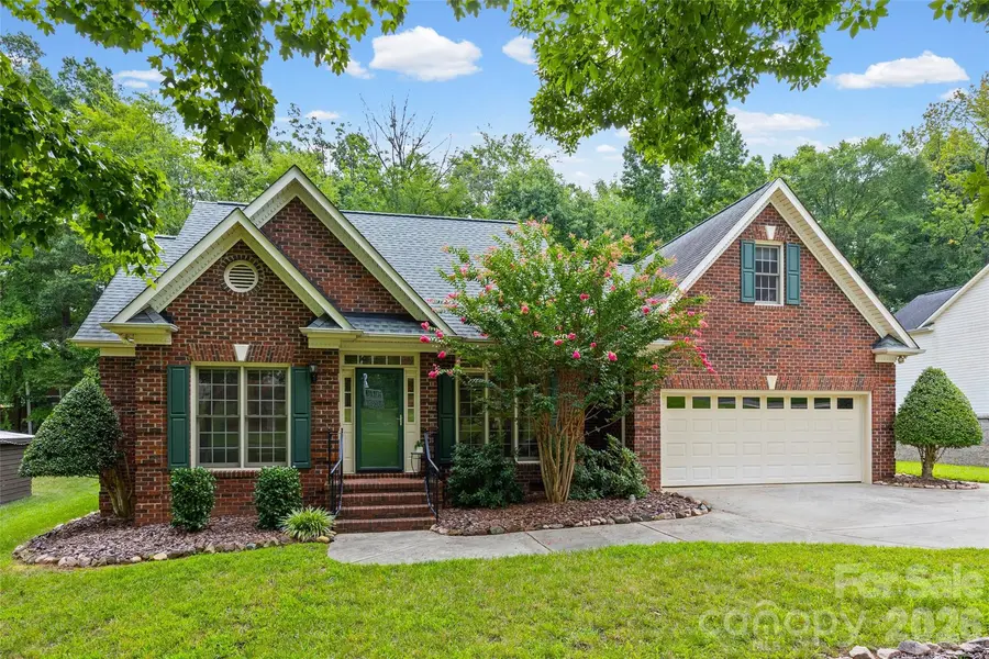5385 Apple Glen DR, Harrisburg, NC 28075