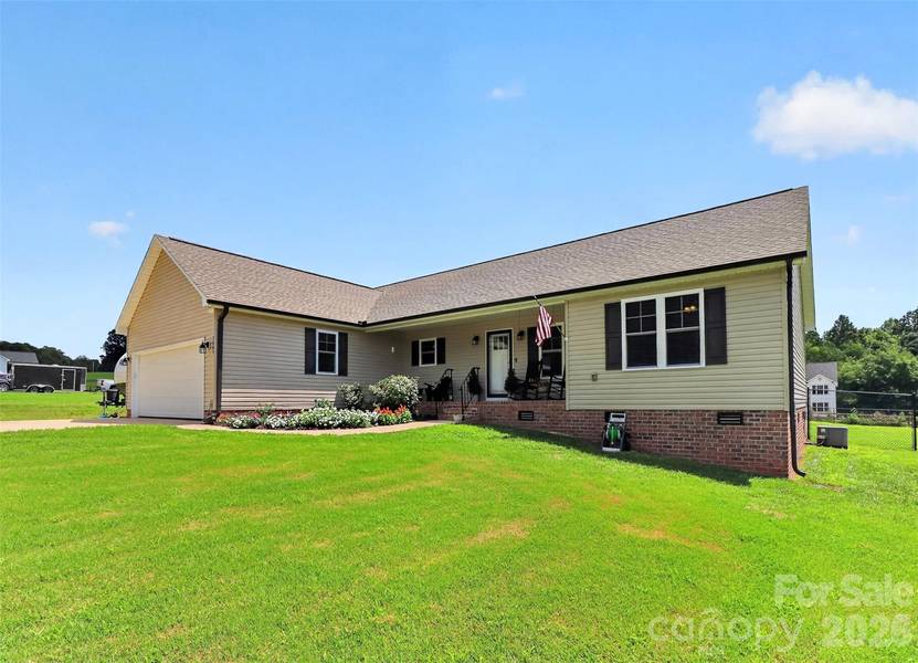 3889 Ritchie RD, Lincolnton, NC 28092