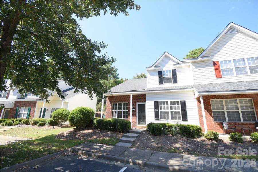 1814 Birch Heights CT, Charlotte, NC 28213