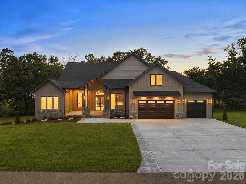 246 Turkey Ridge RD, Fletcher, NC 28732