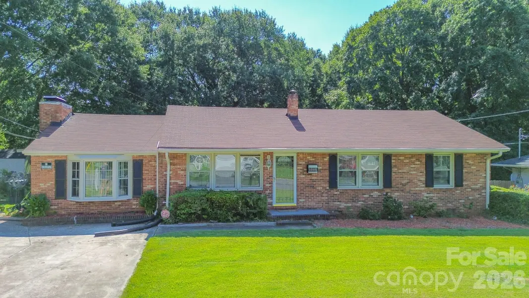 1708 Belmar DR, Gastonia, NC 28052