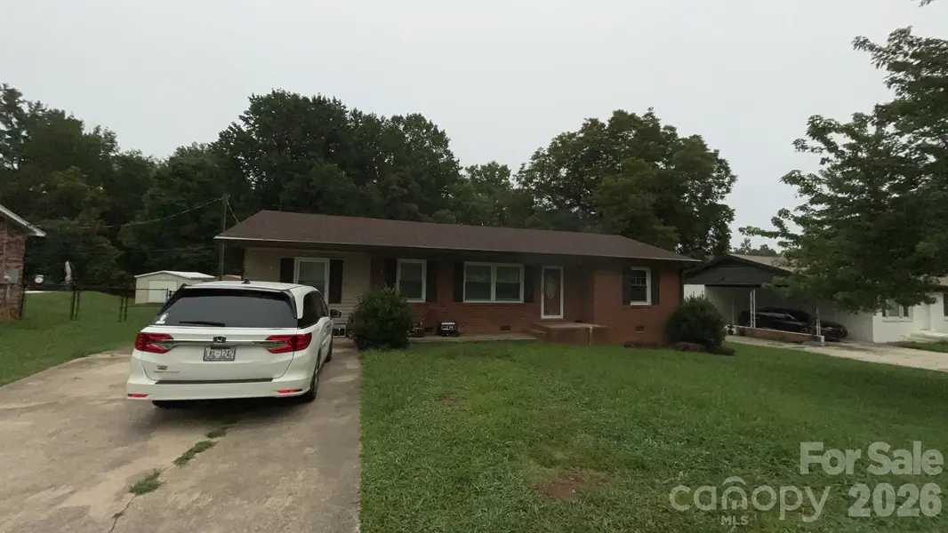 1429 Edgewood RD, Bessemer City, NC 28016
