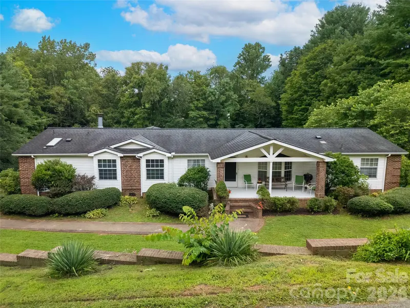 15 Windy Canyon RD, Candler, NC 28715