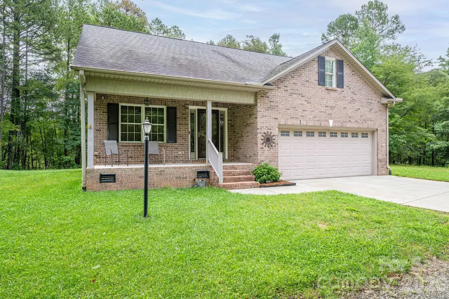 344 John Logan LN, Gastonia, NC 28056