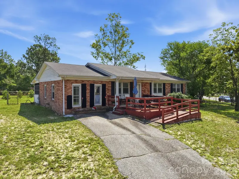 3261 Vardaman AVE, Hope Mills, NC 28348