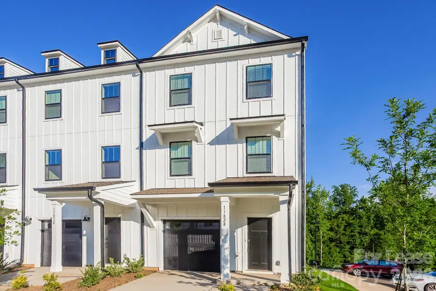11828 Avocet ST, Charlotte, NC 28215