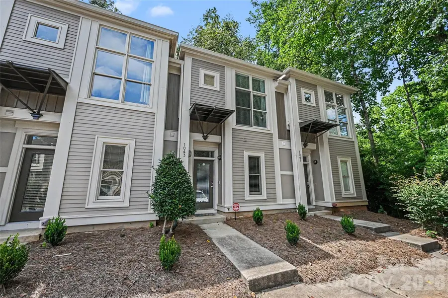 1043 Park West DR, Charlotte, NC 28209