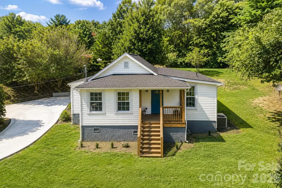 811 Markham RD, Tryon, NC 28782