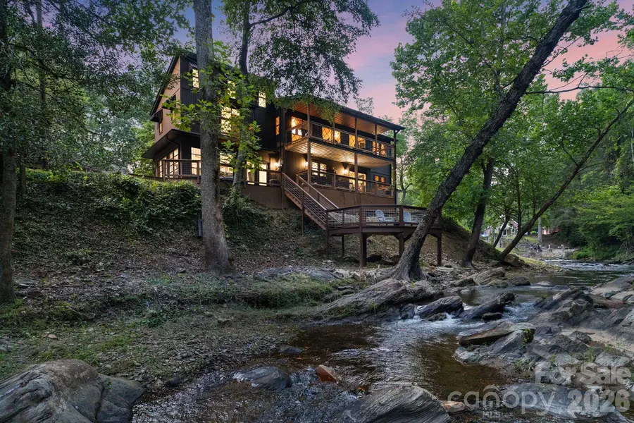 1754 Lake Tahoma RD, Marion, NC 28752