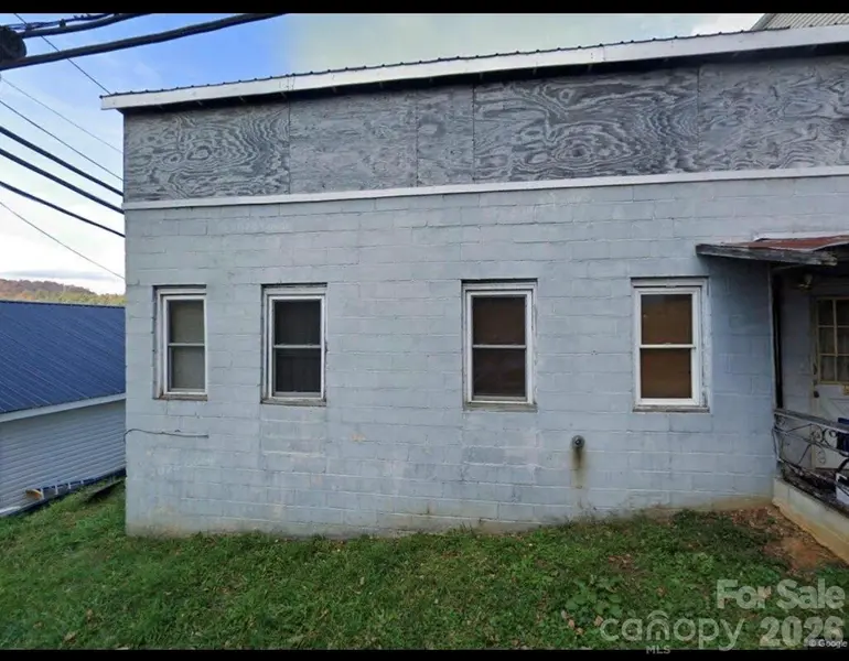 24 Millsaps ST, Robbinsville, NC 28771