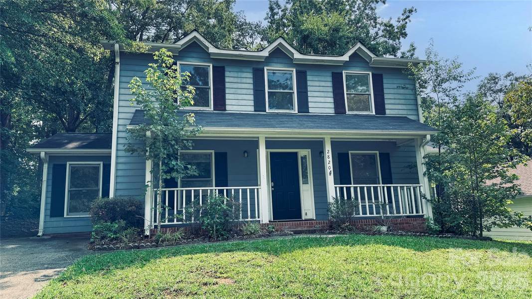 2820 Royal Ridge LN, Charlotte, NC 28212