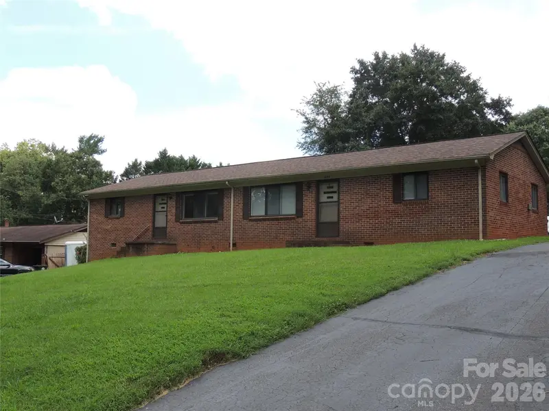 409 East K ST E, Newton, NC 28658