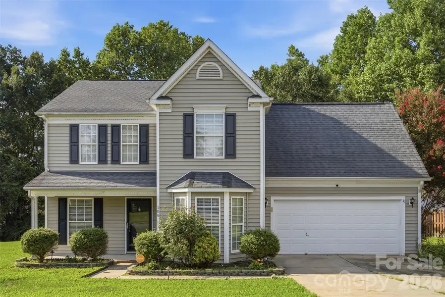 109 Clairwood DR, Mount Holly, NC 28120