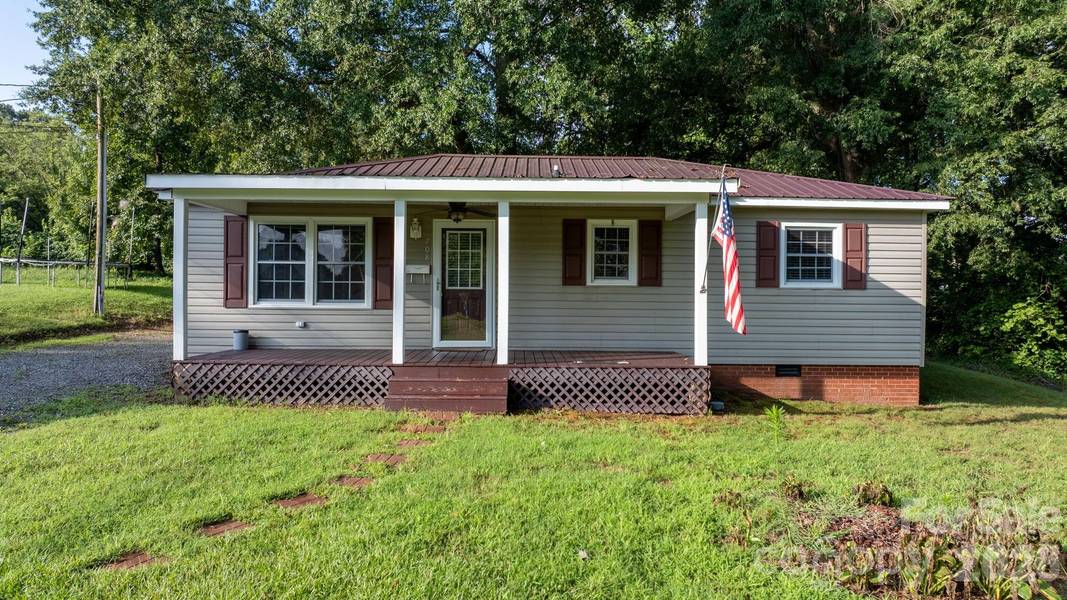 708 E Klutz ST, Maiden, NC 28650