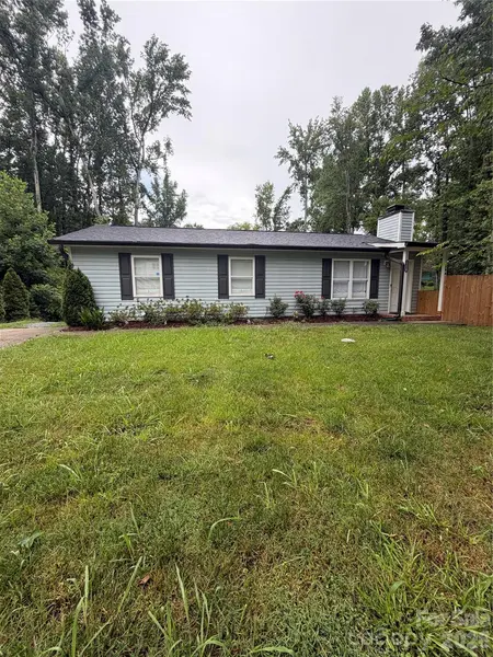 6625 Cool Water CT, Charlotte, NC 28215