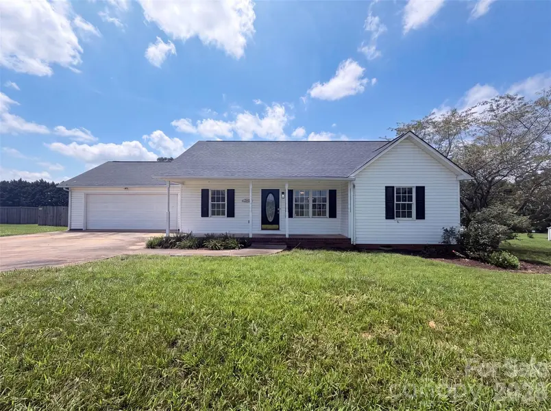 2243 Mintew CIR, Lincolnton, NC 28092