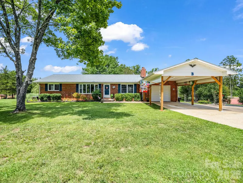 1244 Old Hwy 10 HWY E, Marion, NC 28752
