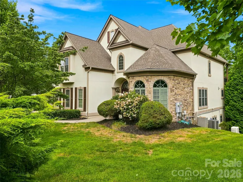 6 Sterling Run DR, Fletcher, NC 28732