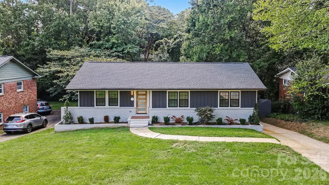2000 Kilborne DR, Charlotte, NC 28205