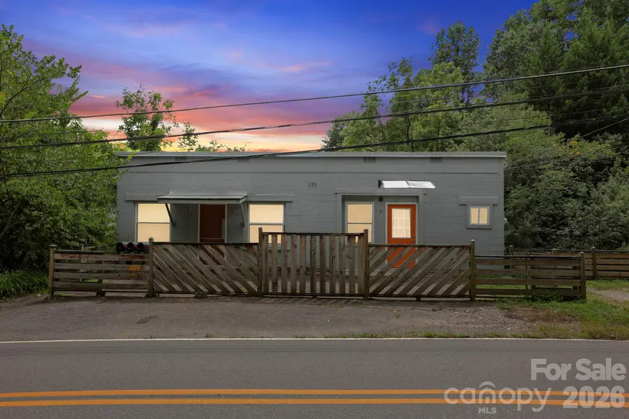 169 and 171 Cragmont RD, Black Mountain, NC 28711