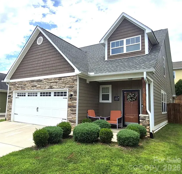 15 Hyde Park PL, Arden, NC 28704