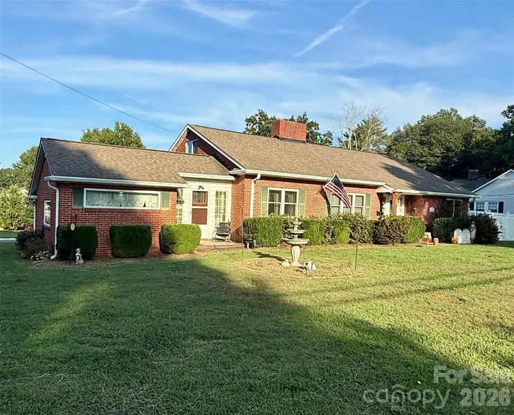 401 S Mulberry ST, Cherryville, NC 28021