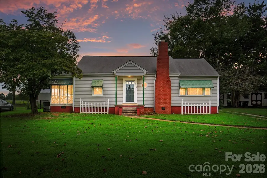 2304 Mclean ST, Gastonia, NC 28054