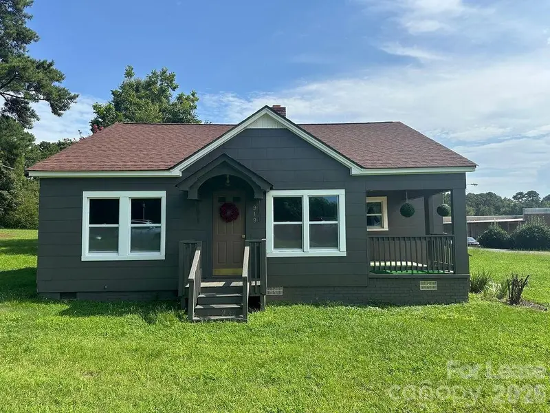 919 Main ST W, Locust, NC 28097