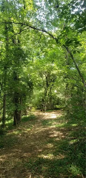 N Baltimore AVE, Gladstone, MO 64118