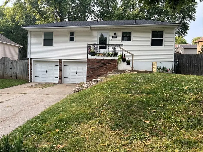 19704 E 14TH TER #N, Independence, MO 64056