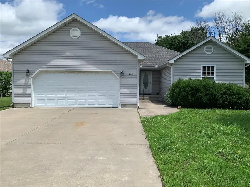 1019 S Hugh ST, Frontenac, KS 66763