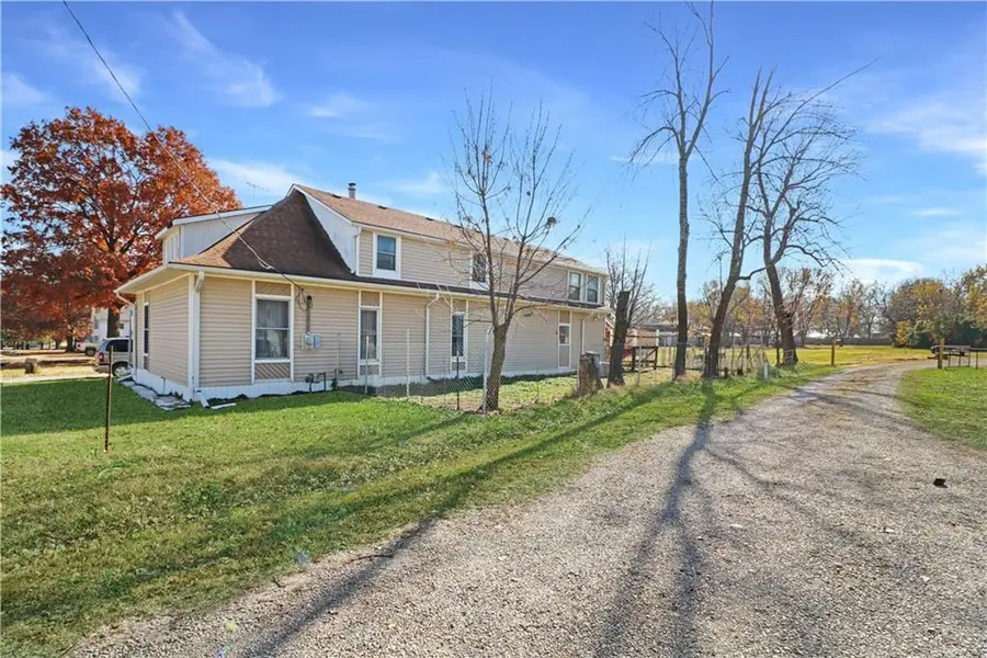 103 W 3rd ST, Garden City, MO 64747
