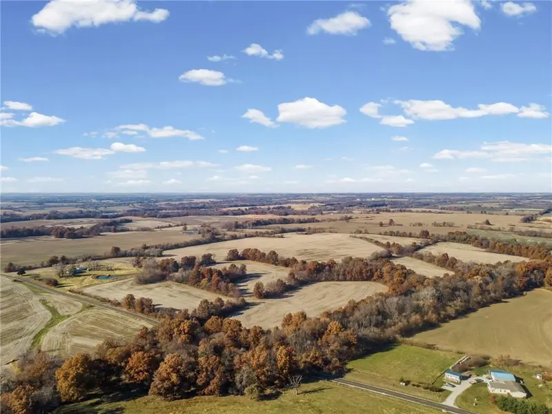 State Hwy EE HWY, Carrollton, MO 64633